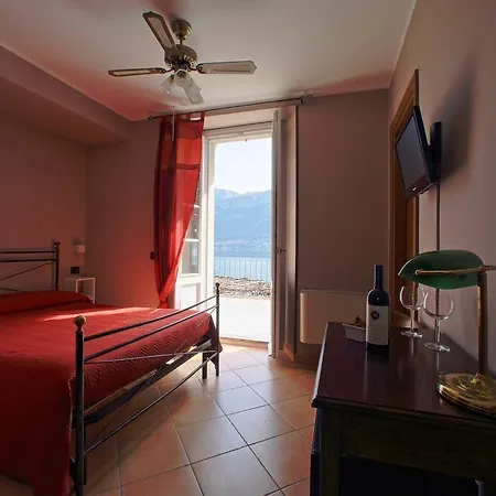 Hotel Locanda La Pergola 2*